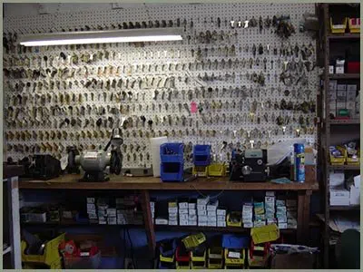 Locksmith Solution Services Brooklyn, NY 718-489-9794 Locksmith Solution Services Brooklyn, NY 718-489-9794 - 68-44-3