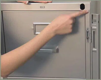 Locksmith Solution Services Brooklyn, NY 718-489-9794 - 68-44-9